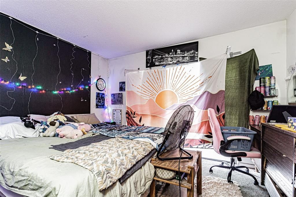 For Sale: $375,000 (4 beds, 2 baths, 1820 Square Feet)