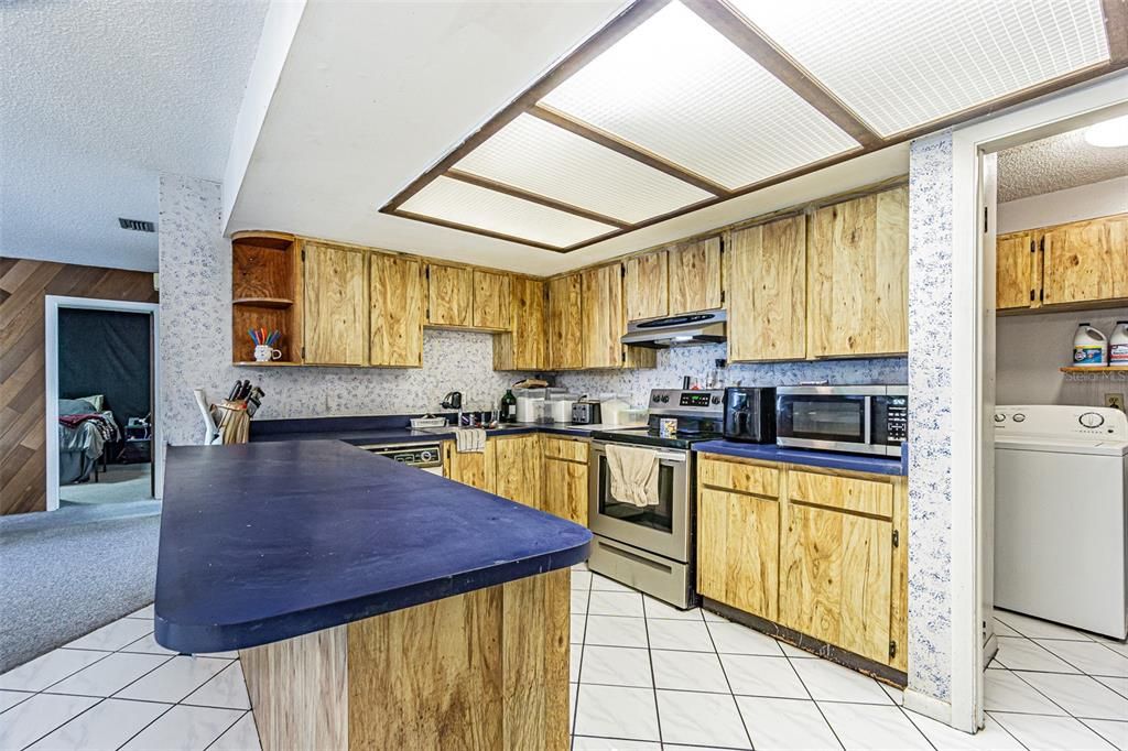 For Sale: $375,000 (4 beds, 2 baths, 1820 Square Feet)
