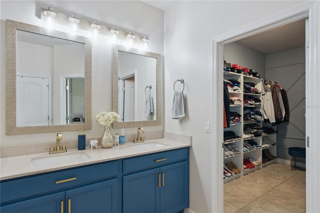 For Sale: $470,000 (3 beds, 2 baths, 2241 Square Feet)