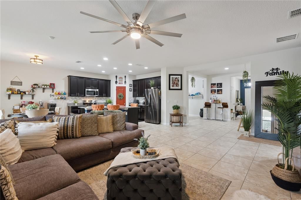 For Sale: $470,000 (3 beds, 2 baths, 2241 Square Feet)