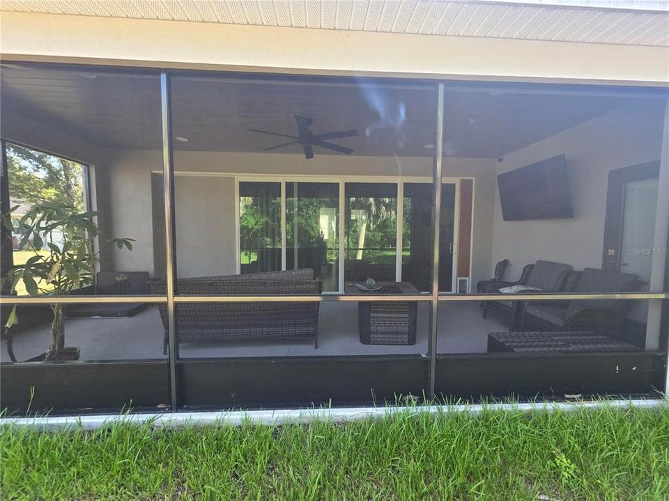 For Sale: $428,000 (3 beds, 2 baths, 1736 Square Feet)