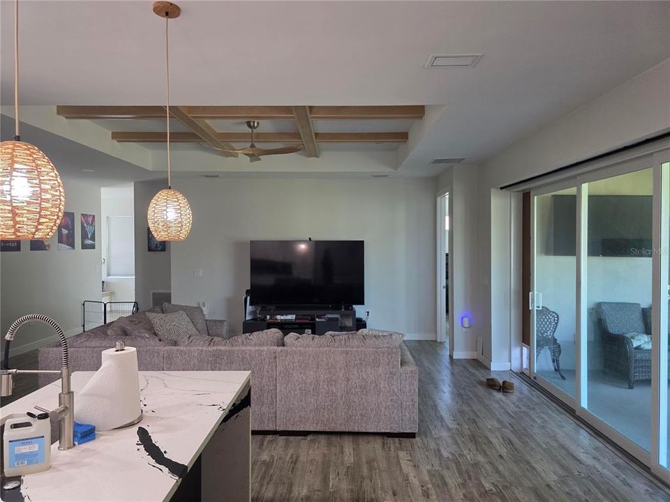 For Sale: $428,000 (3 beds, 2 baths, 1736 Square Feet)