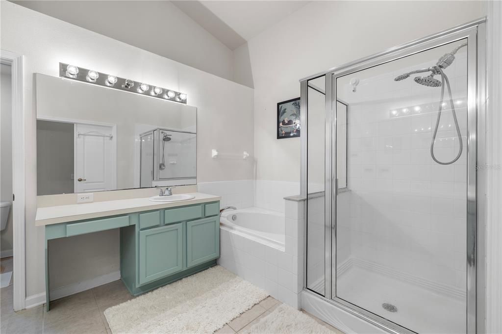 For Sale: $350,000 (4 beds, 2 baths, 1956 Square Feet)
