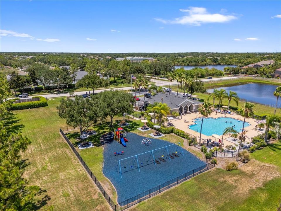 For Sale: $350,000 (4 beds, 2 baths, 1956 Square Feet)