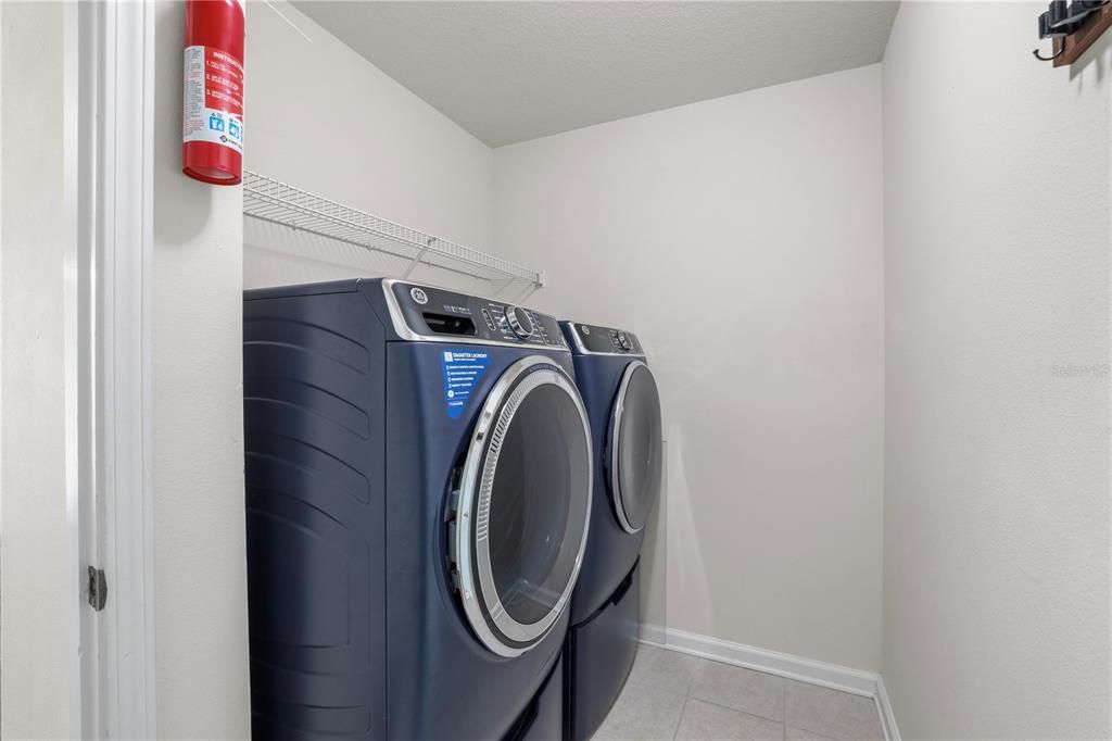 For Sale: $350,000 (4 beds, 2 baths, 1956 Square Feet)