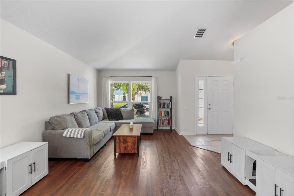 For Sale: $350,000 (4 beds, 2 baths, 1956 Square Feet)