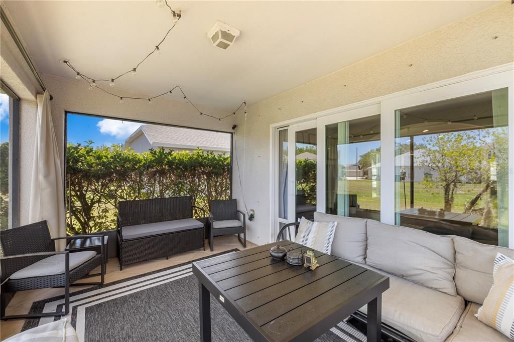 For Sale: $350,000 (4 beds, 2 baths, 1956 Square Feet)