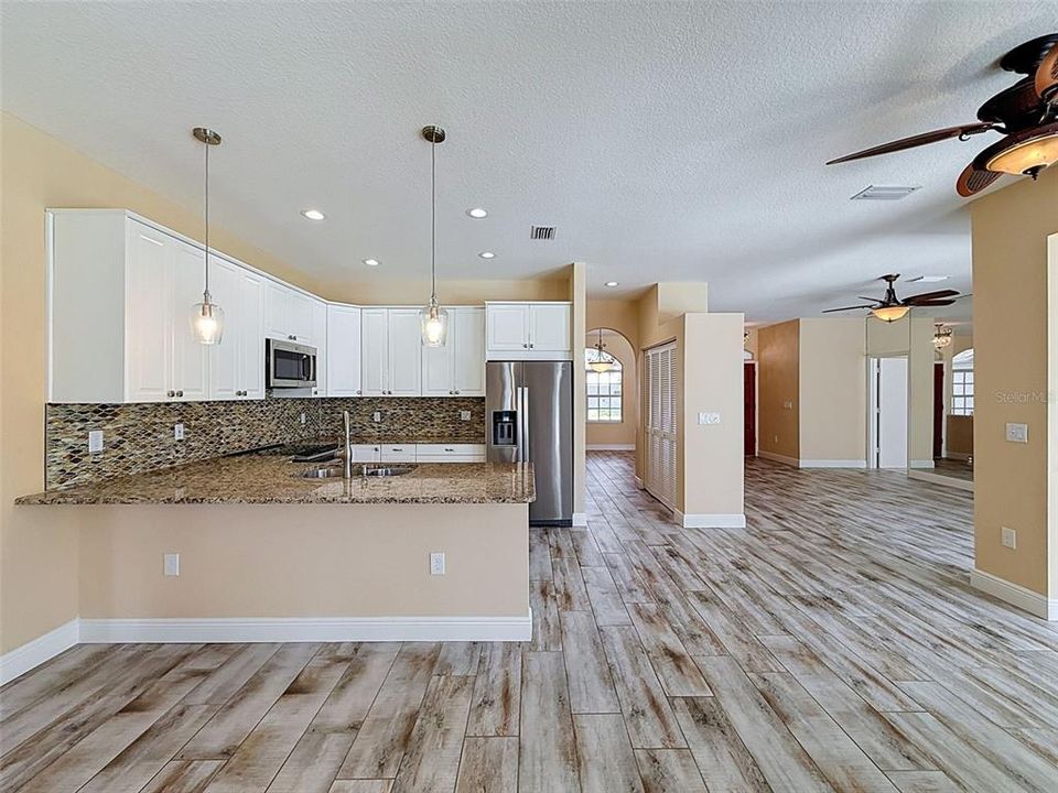 For Sale: $649,000 (3 beds, 2 baths, 1984 Square Feet)