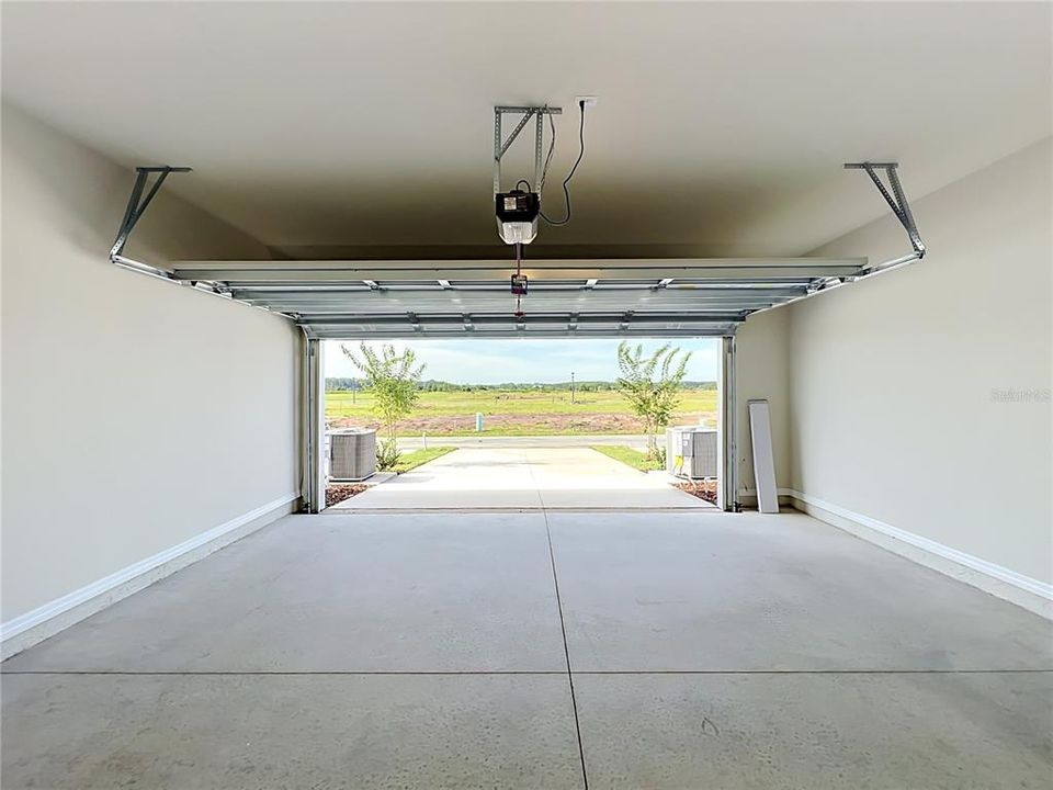 For Rent: $2,600 (3 beds, 2 baths, 1600 Square Feet)