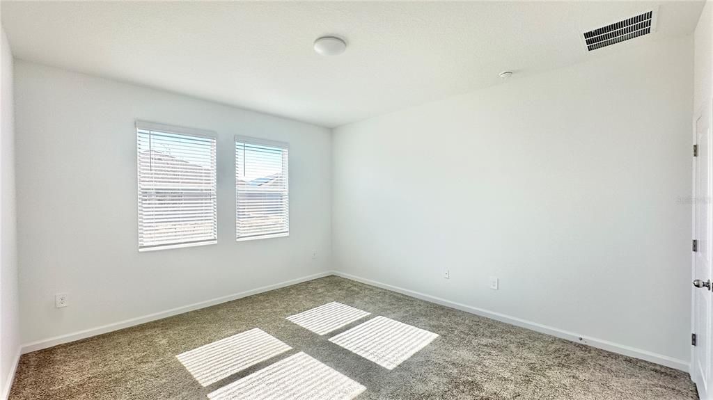 For Rent: $2,300 (4 beds, 2 baths, 1853 Square Feet)