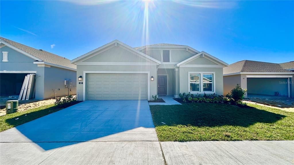 For Rent: $2,300 (4 beds, 2 baths, 1853 Square Feet)