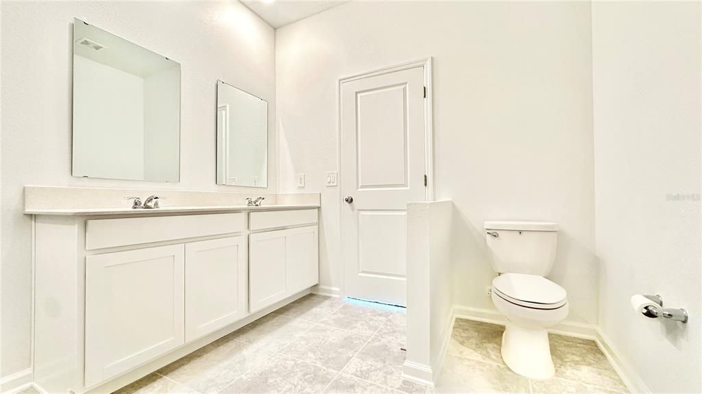 For Rent: $2,300 (4 beds, 2 baths, 1853 Square Feet)