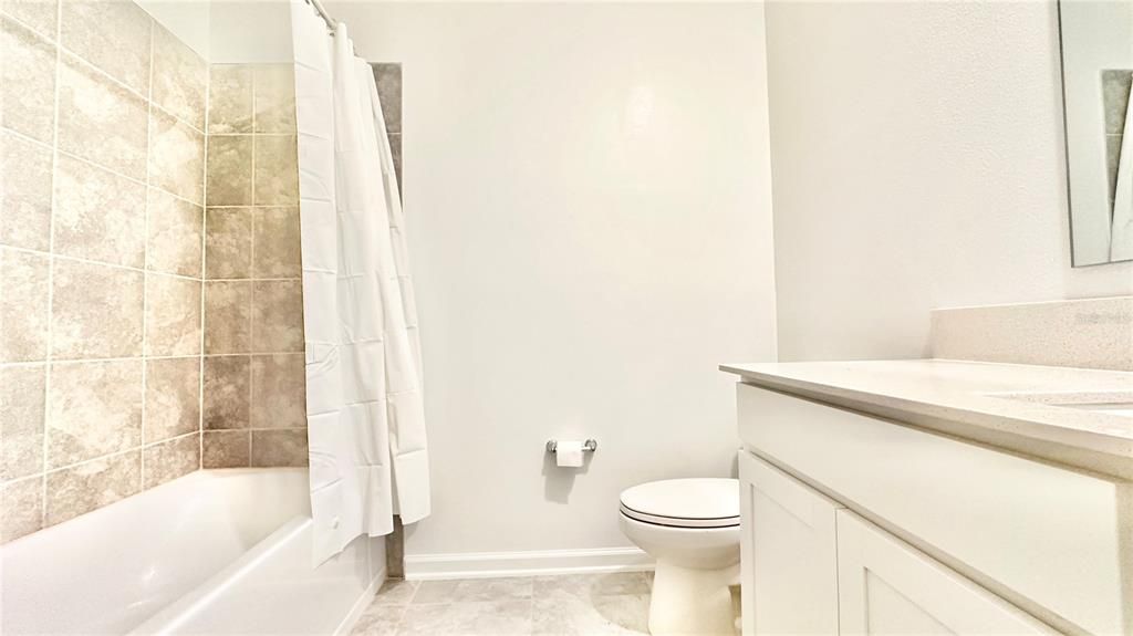 For Rent: $2,300 (4 beds, 2 baths, 1853 Square Feet)