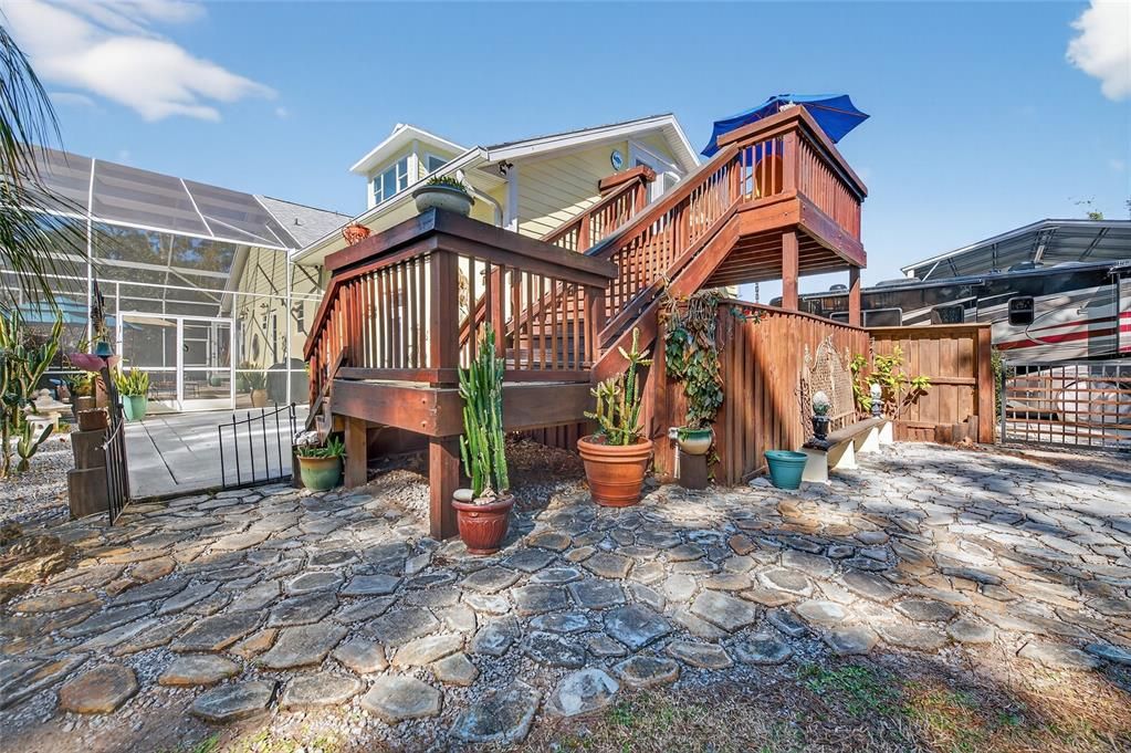 For Sale: $850,000 (4 beds, 3 baths, 2054 Square Feet)