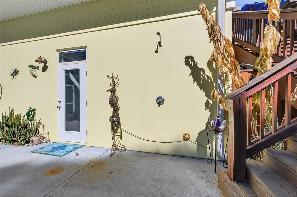 For Sale: $850,000 (4 beds, 3 baths, 2054 Square Feet)
