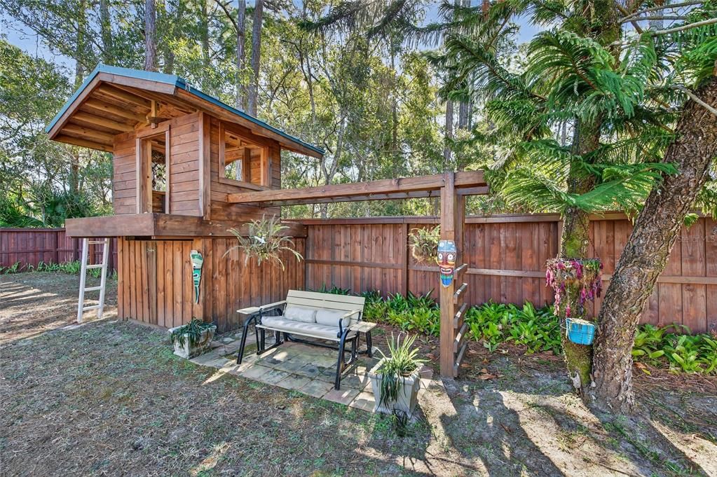 For Sale: $850,000 (4 beds, 3 baths, 2054 Square Feet)