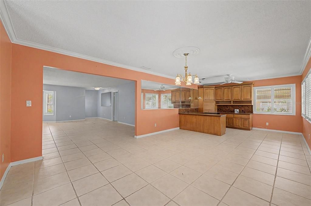 For Sale: $335,000 (2 beds, 2 baths, 1802 Square Feet)
