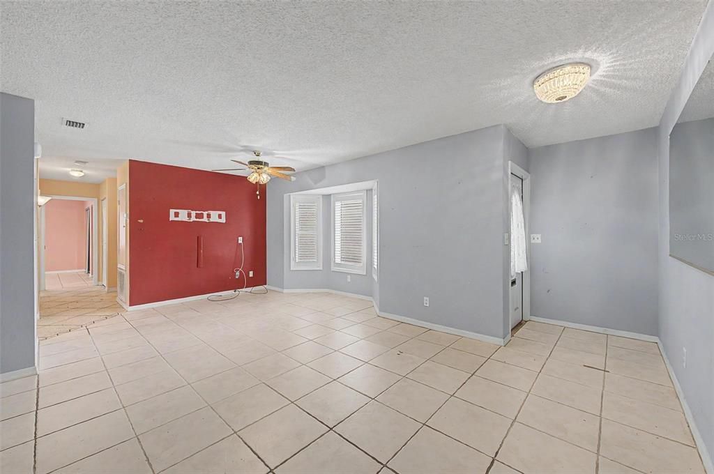 For Sale: $335,000 (2 beds, 2 baths, 1802 Square Feet)