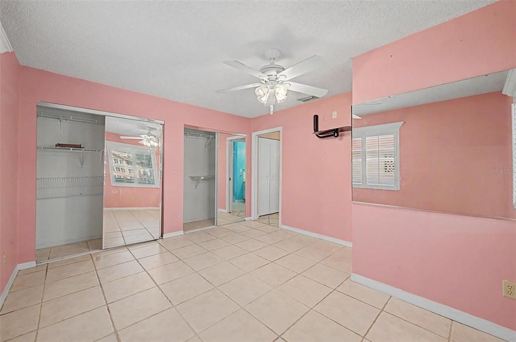 For Sale: $335,000 (2 beds, 2 baths, 1802 Square Feet)
