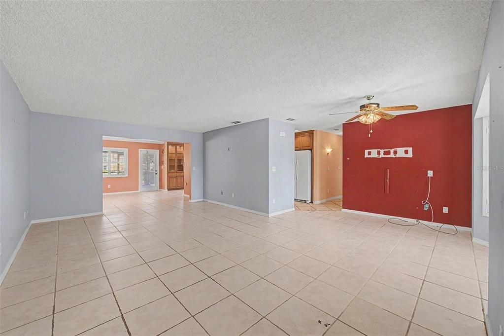 For Sale: $335,000 (2 beds, 2 baths, 1802 Square Feet)