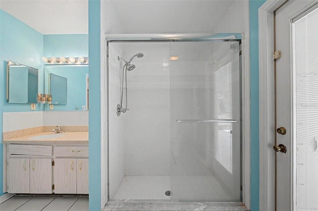 For Sale: $335,000 (2 beds, 2 baths, 1802 Square Feet)