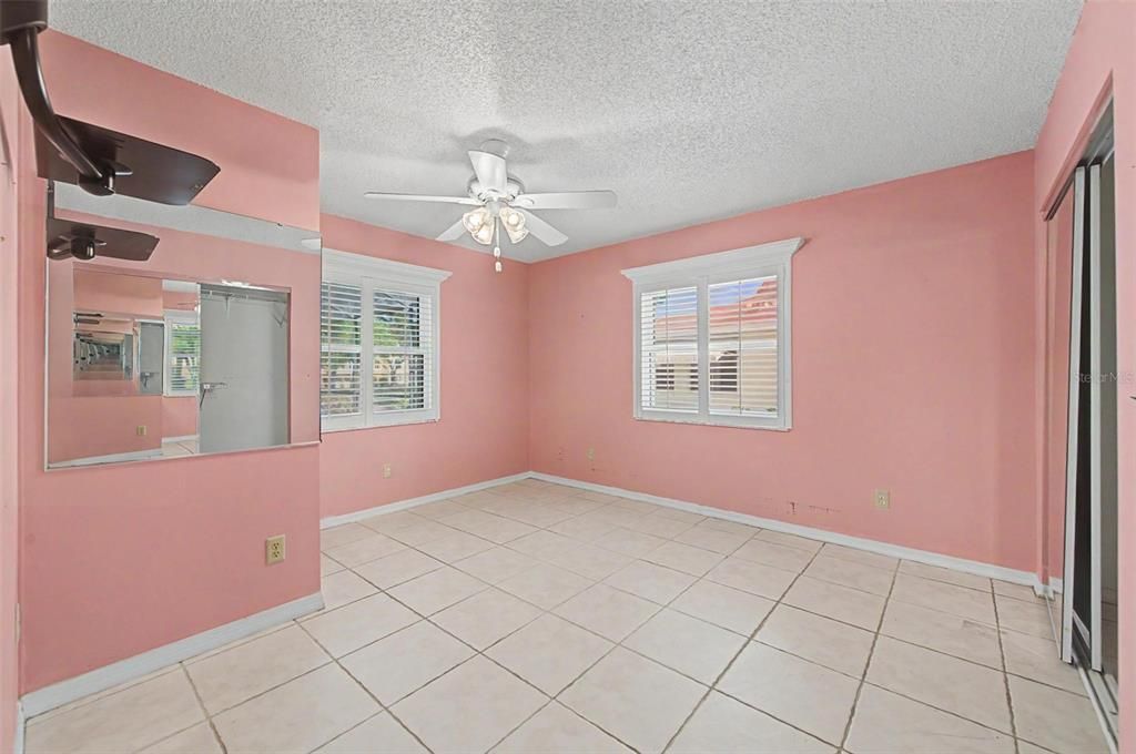 For Sale: $335,000 (2 beds, 2 baths, 1802 Square Feet)