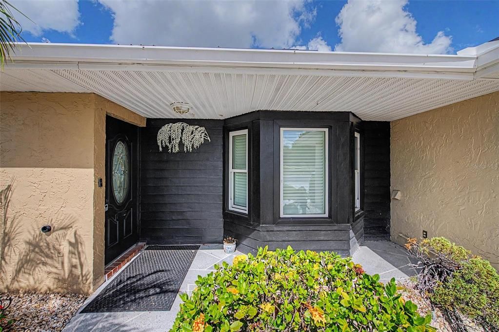 For Sale: $335,000 (2 beds, 2 baths, 1802 Square Feet)