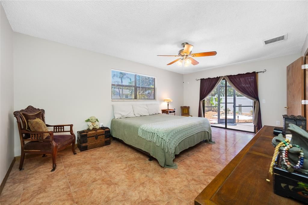 For Sale: $524,900 (3 beds, 2 baths, 2087 Square Feet)