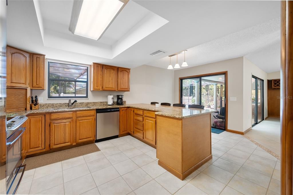 For Sale: $524,900 (3 beds, 2 baths, 2087 Square Feet)