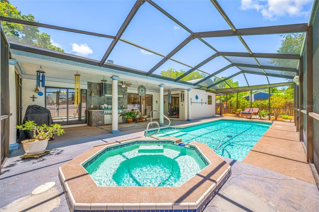 For Sale: $524,900 (3 beds, 2 baths, 2087 Square Feet)