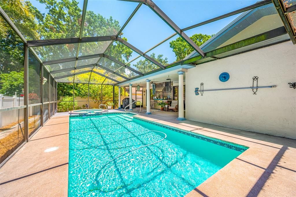 For Sale: $524,900 (3 beds, 2 baths, 2087 Square Feet)