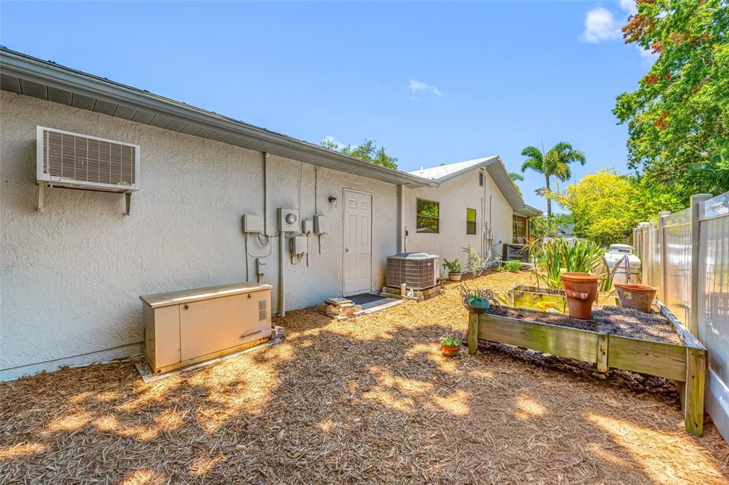For Sale: $524,900 (3 beds, 2 baths, 2087 Square Feet)
