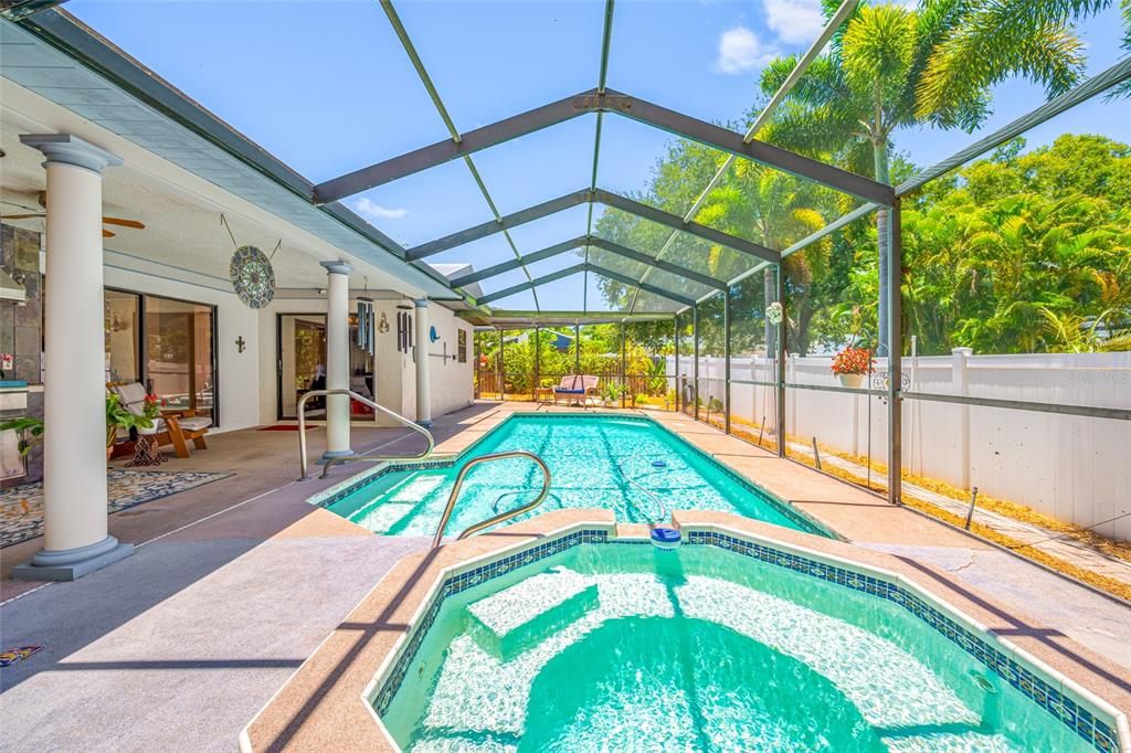 For Sale: $524,900 (3 beds, 2 baths, 2087 Square Feet)