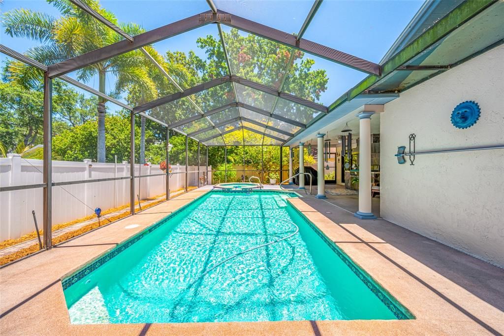 For Sale: $524,900 (3 beds, 2 baths, 2087 Square Feet)
