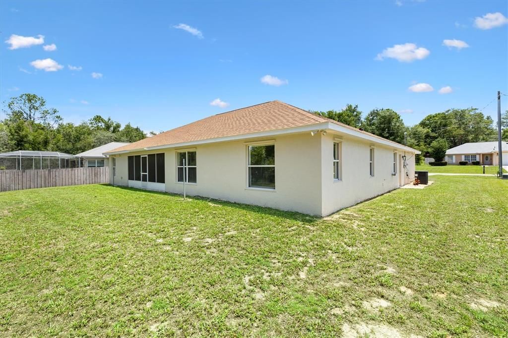 En Venta: $325,000 (3 camas, 2 baños, 2135 Pies cuadrados)