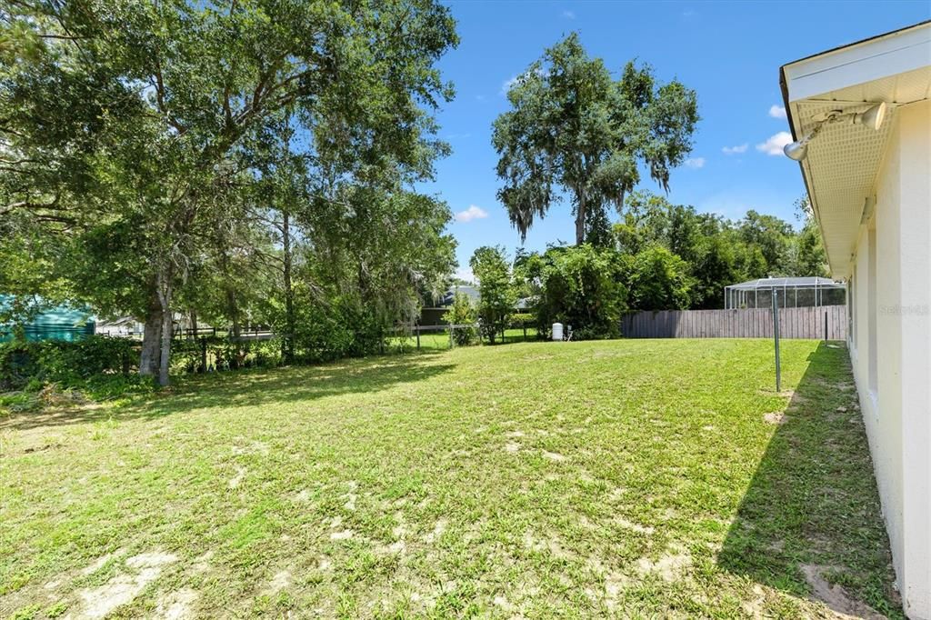 En Venta: $325,000 (3 camas, 2 baños, 2135 Pies cuadrados)