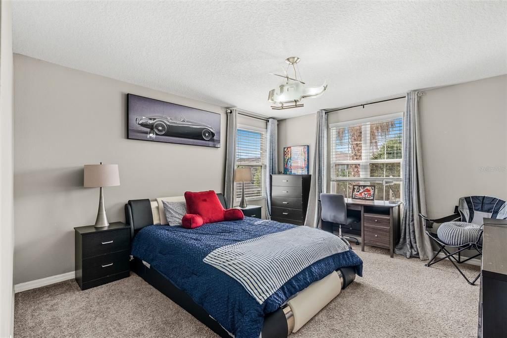 На продажу: $1,399,999 (4 спален, 3 ванн, 4000 Квадратных фут)