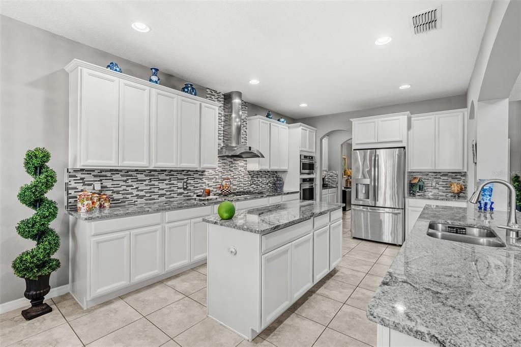 На продажу: $1,399,999 (4 спален, 3 ванн, 4000 Квадратных фут)