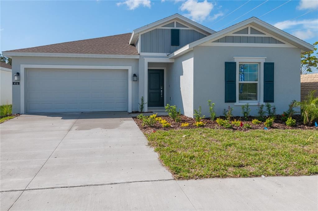 For Rent: $2,350 (4 beds, 2 baths, 1939 Square Feet)