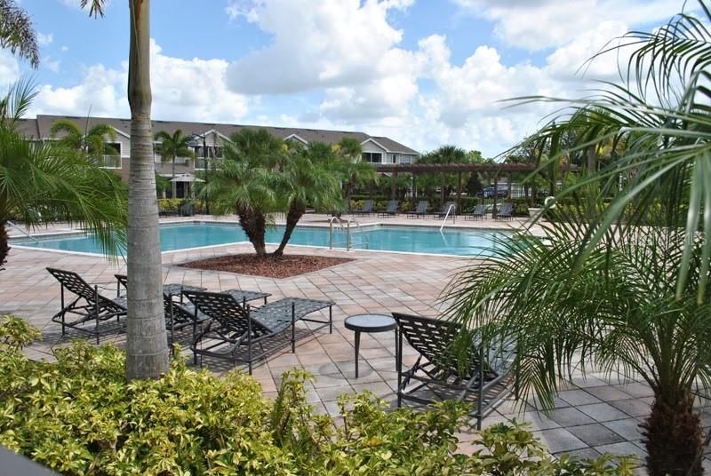 For Rent: $1,800 (2 beds, 2 baths, 1048 Square Feet)
