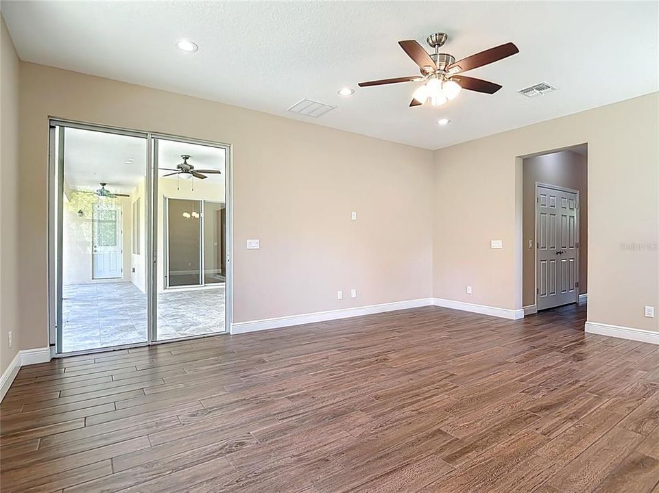 For Sale: $688,000 (4 beds, 3 baths, 2927 Square Feet)