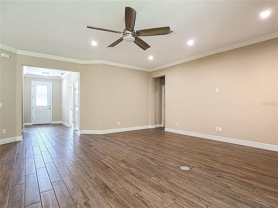 For Sale: $688,000 (4 beds, 3 baths, 2927 Square Feet)