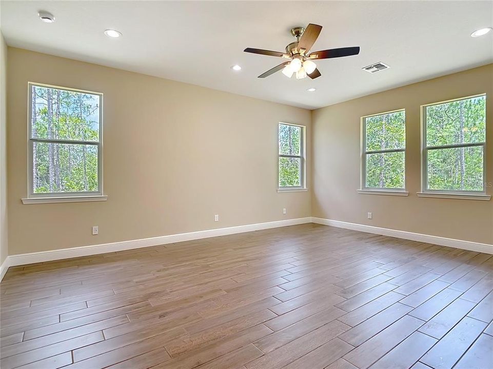 For Sale: $688,000 (4 beds, 3 baths, 2927 Square Feet)