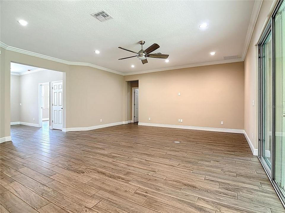 For Sale: $688,000 (4 beds, 3 baths, 2927 Square Feet)