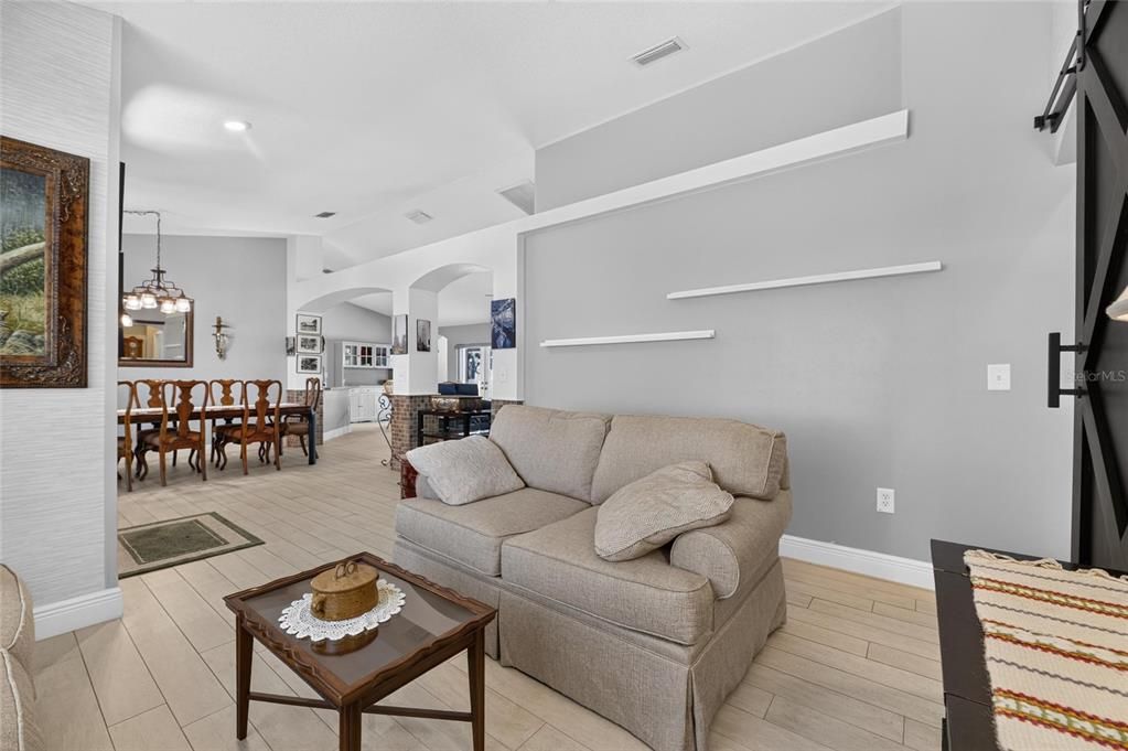 For Sale: $539,000 (5 beds, 3 baths, 2045 Square Feet)