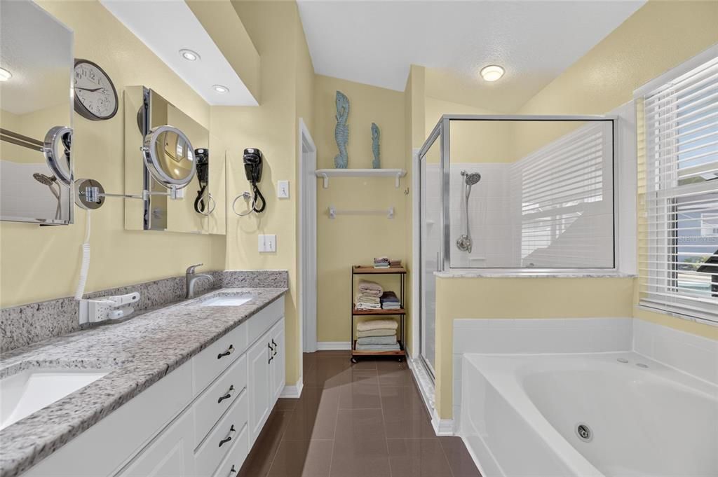 For Sale: $539,000 (5 beds, 3 baths, 2045 Square Feet)