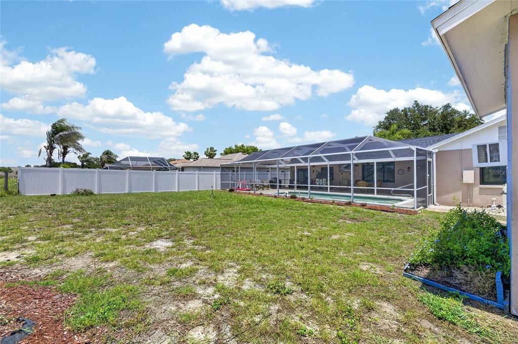 For Sale: $539,000 (5 beds, 3 baths, 2045 Square Feet)