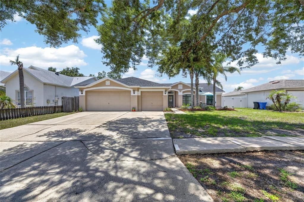 For Sale: $539,000 (5 beds, 3 baths, 2045 Square Feet)