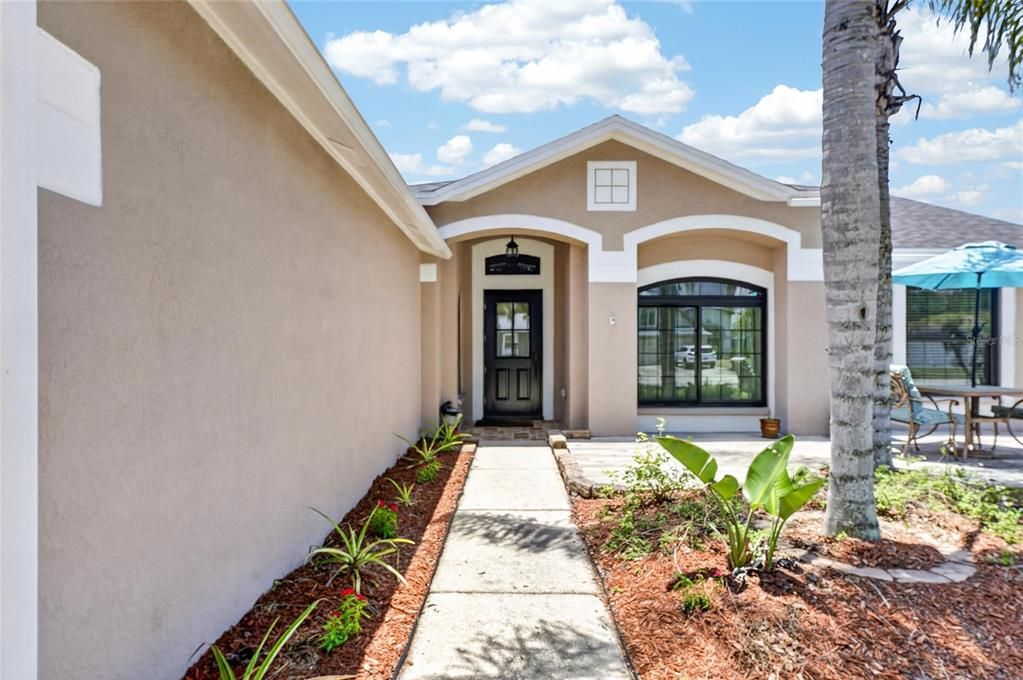 For Sale: $539,000 (5 beds, 3 baths, 2045 Square Feet)