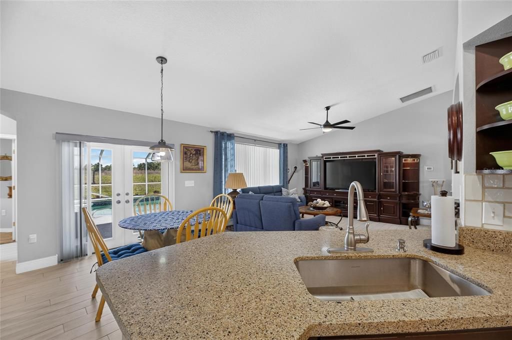 For Sale: $539,000 (5 beds, 3 baths, 2045 Square Feet)